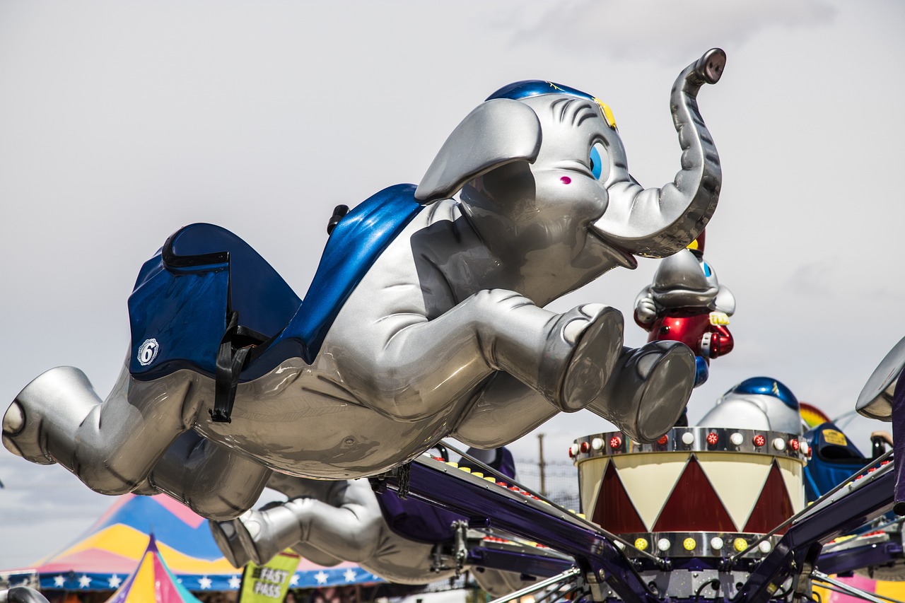 elephant, carnival ride, amusement-4824976.jpg